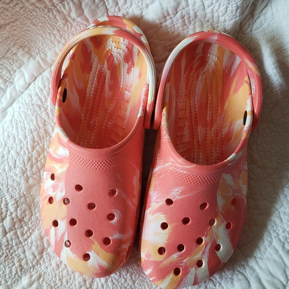 NWOT Crocs | US10W US8M - Picture 2 of 3